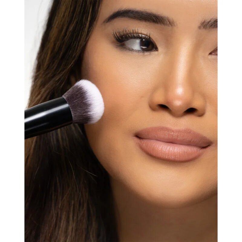 Brushworks Multi Tasking Brush perie multifuncțională tip NO. 3 1 buc