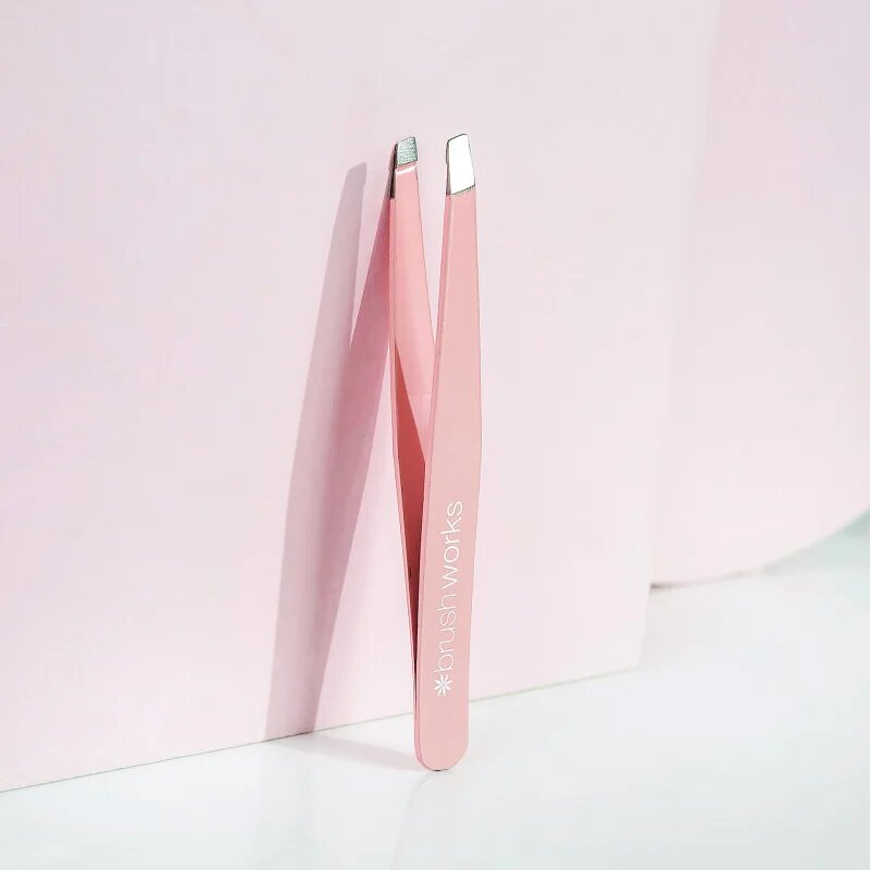 Brushworks Precision Slanted Tweezers pensete cu varfurile tesite 1 buc
