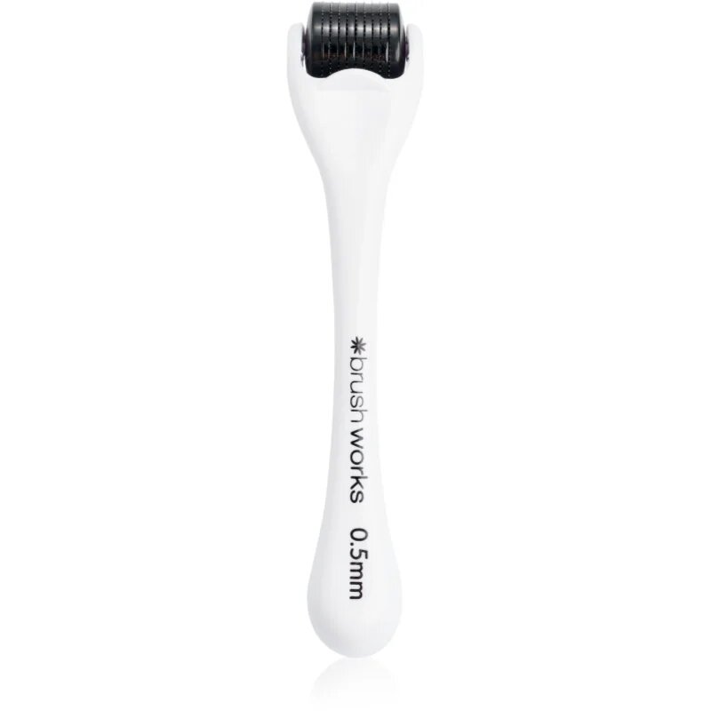 Brushworks Progression Micro Needle Derma Roller aplicator cu micro-ace faciale 05 mm 1 buc