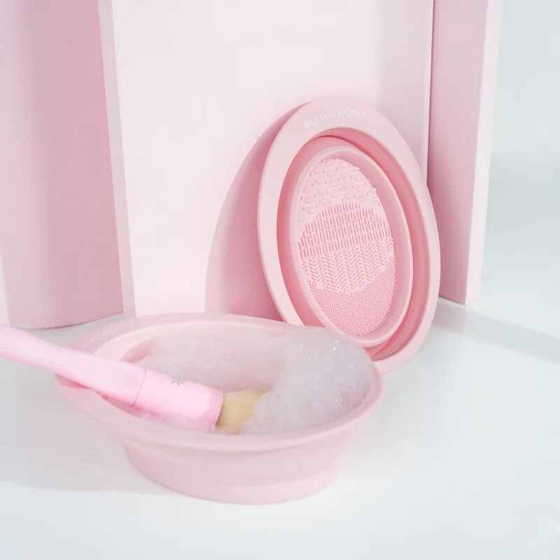 Brushworks Silicone Makeup Brush Cleaning Bowl Dispozitiv de silicon pentru perii de curățare 1 buc