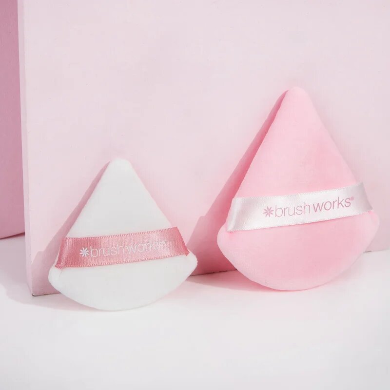 Brushworks Triangular Powder Puff Duo puf pentru pudra