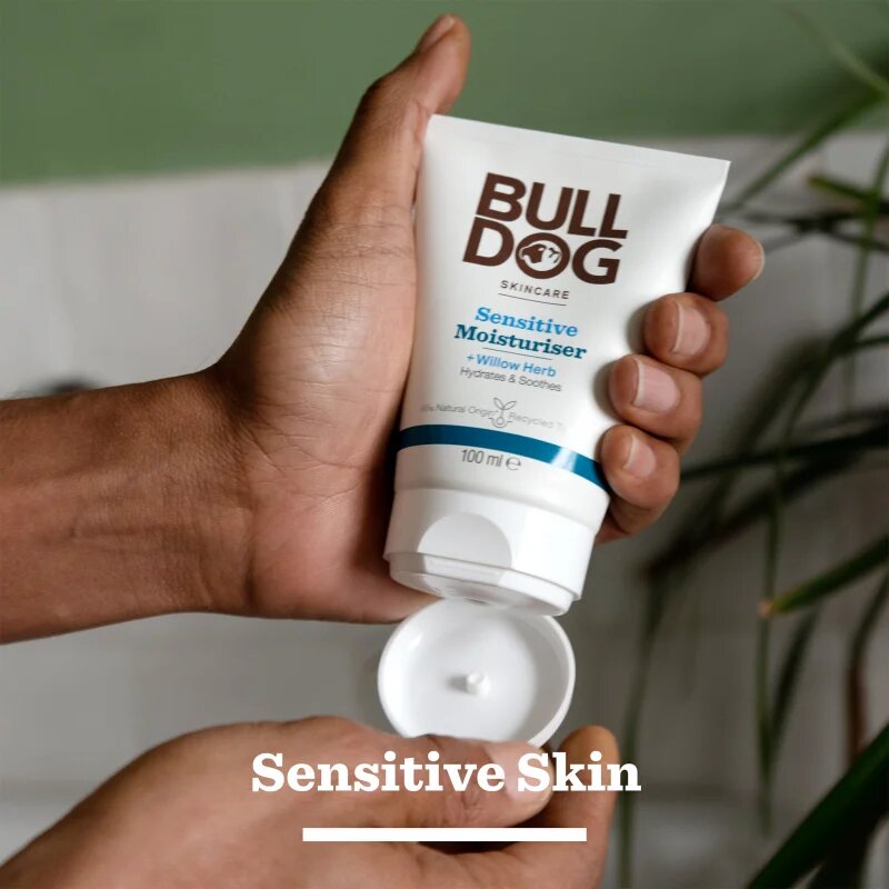 Bulldog Sensitive Skincare Duo Set set cadou pentru barbati