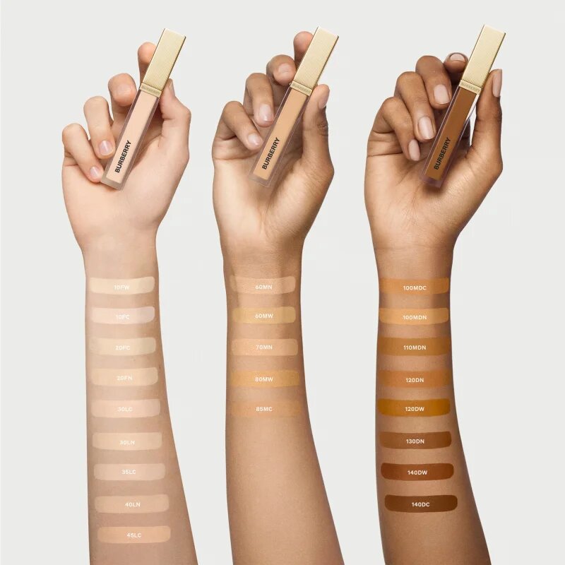 Burberry Beyond Wear Concealer anticearcan cu efect de lunga durata culoare 10 Fair Warm 8 ml