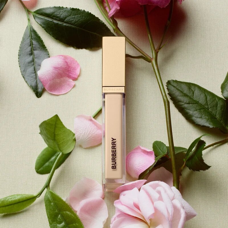 Burberry Beyond Wear Concealer anticearcan cu efect de lunga durata culoare 10 Fair Warm 8 ml