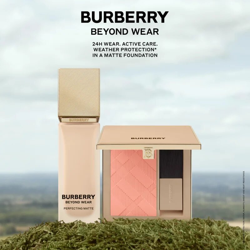 Burberry Beyond Wear Outdoor Blush fard de obraz sub forma de pudra culoare 11 Sand Beige 9 g