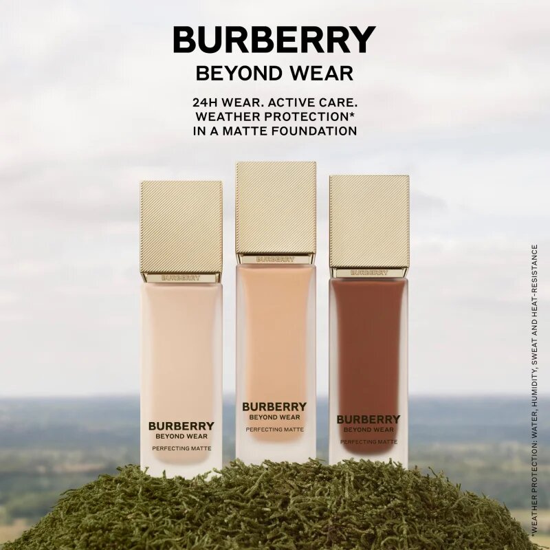 Burberry Beyond Wear Perfecting Matte Foundation machiaj lichid cu un finisaj mat culoare Deep Neutral 130 30 ml