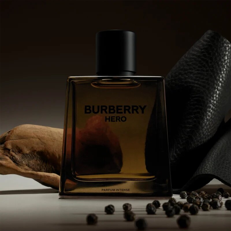 Burberry Hero Parfum Intense parfum pentru bărbați Refill 200 ml