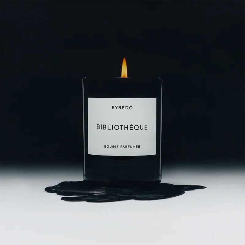 Byredo Tree House lumânare parfumată 240 g
