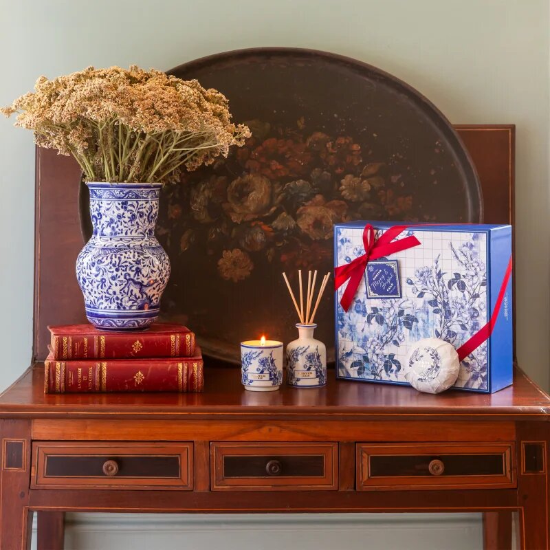Castelbel Gold & Blue Merry & Bright Gift Box set cadou