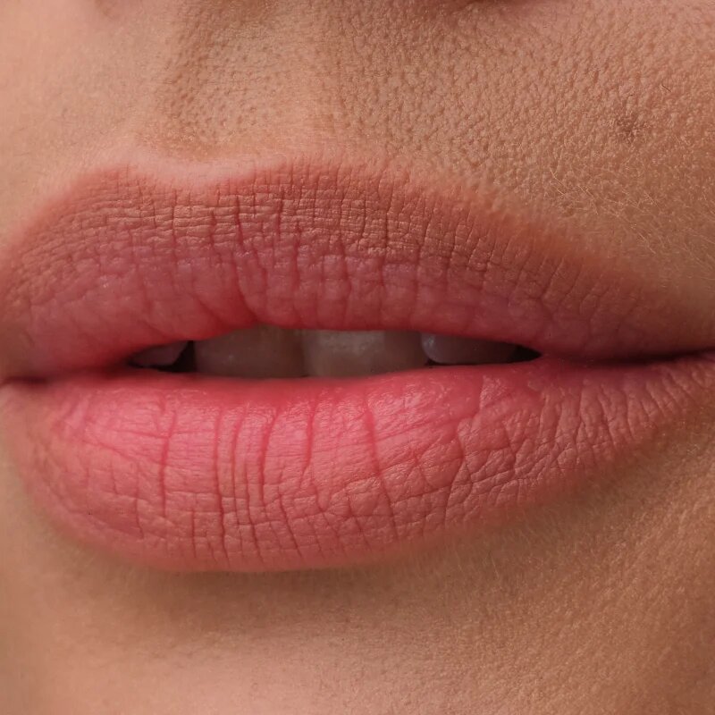 Catrice Blur-Real creion contur buze culoare 030 Defined 0.8 g