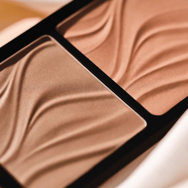 Catrice Butter Like Bronze & Contour Patela pentru conturul fetei cu efect autobronzant culoare 010 Born To Shape 9 g