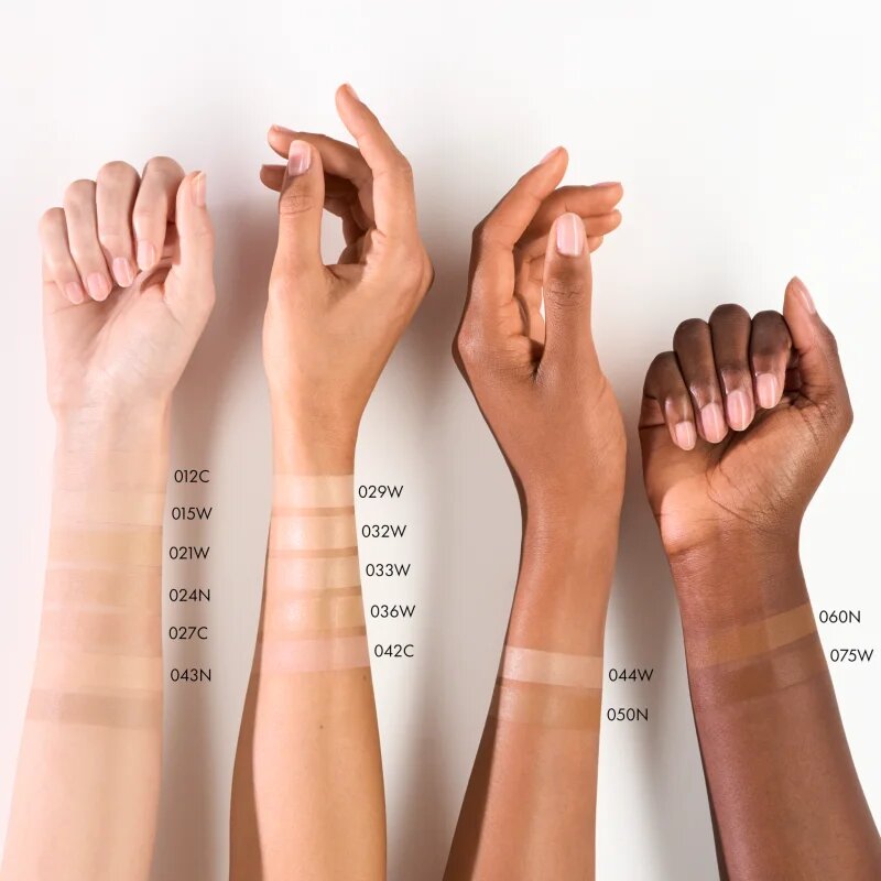 Catrice Invisible Cover Cushion Foundation machiaj matifiant în burete SPF 30 culoare 021W 10 g