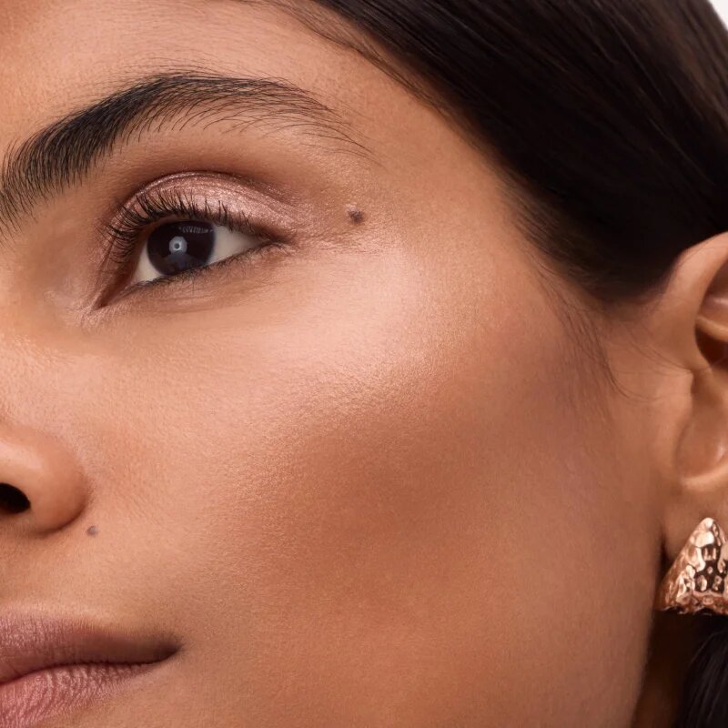 Catrice More Than Glow Liquid Highlighter iluminator lichid culoare 020 Dewy Rose 10.5 ml