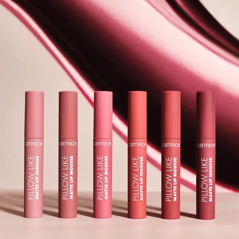Catrice Pillow Like Matte Lip Mousse ruj de buze lichid cu finisaj matifiant culoare 050 Red-y Or Not 2.8 ml