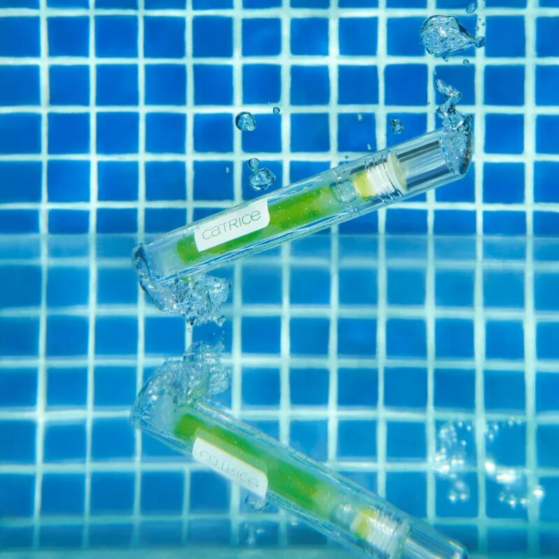 Catrice POOLSIDE OF LIFE ulei pentru buze cu efect racoritor culoare C01 Under Palm Trees 3 ml