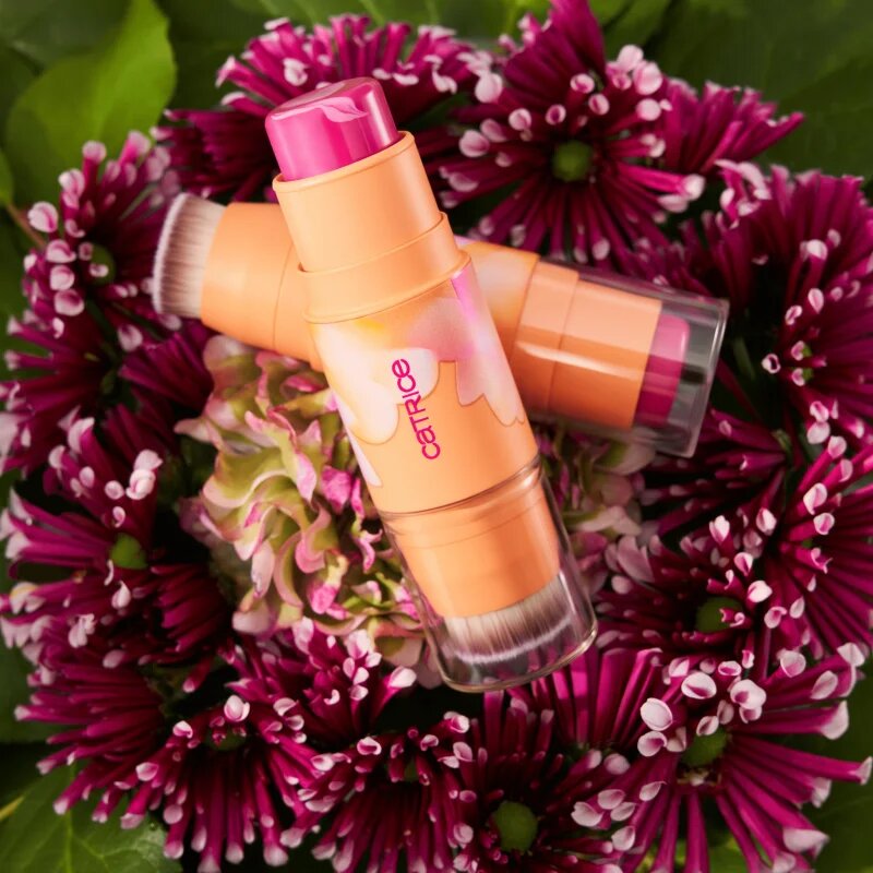 Catrice SEEKING FLOWERS blush cu efect iluminator stick culoare C01 Berrylicious 7 g