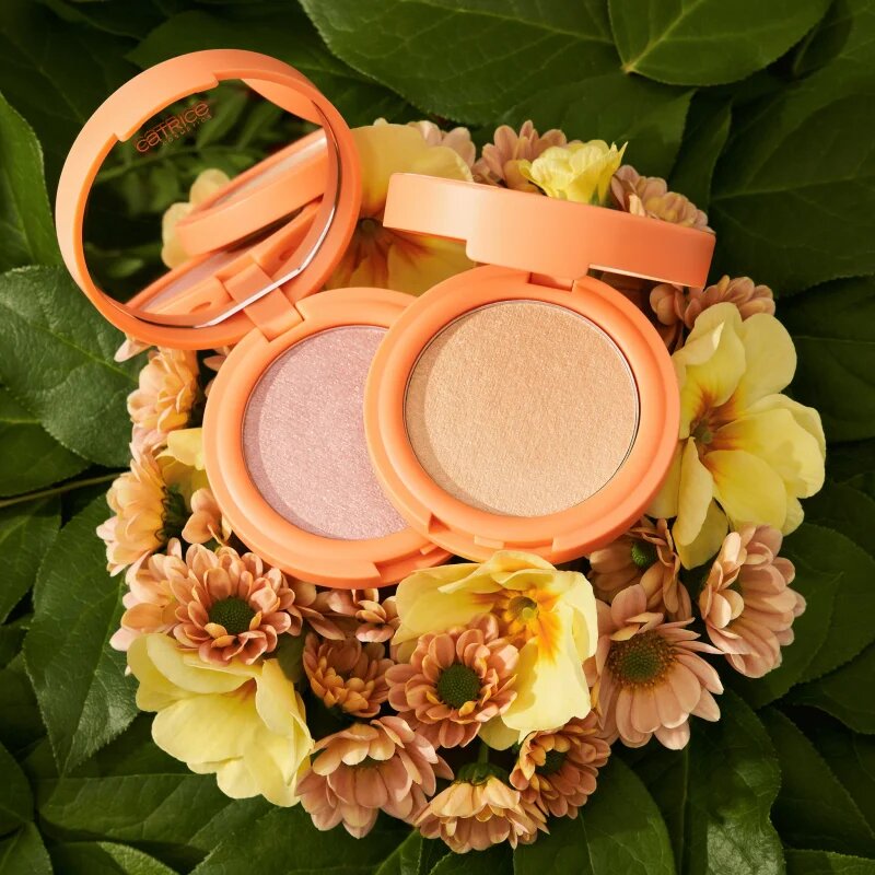 Catrice SEEKING FLOWERS pudra pentru luminozitate culoare C01 Watch Me Bloom 5.5 g