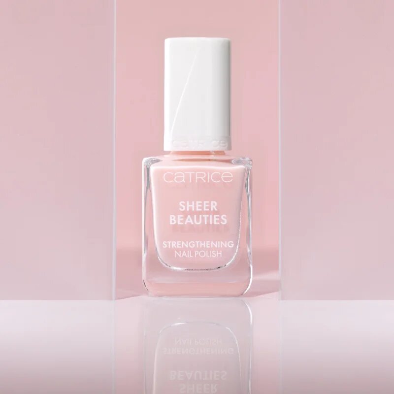 Catrice Sheer Beauties Strengthening Nail Polish lac pentru intarirea unghiilor culoare 040 Fluffy Cotton Candy 10.5 ml