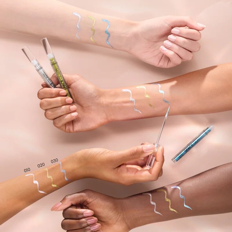 Catrice Space Glam eyeliner cu particule stralucitoare culoare 030 Cosmic Chrome 1.4 ml