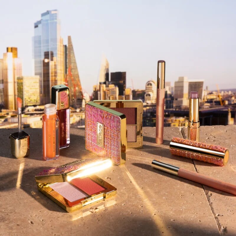 Catrice Spring and the City Shape & Shade creion contur buze cu efect matifiant culoare C01 Lip Loft 0.9 g
