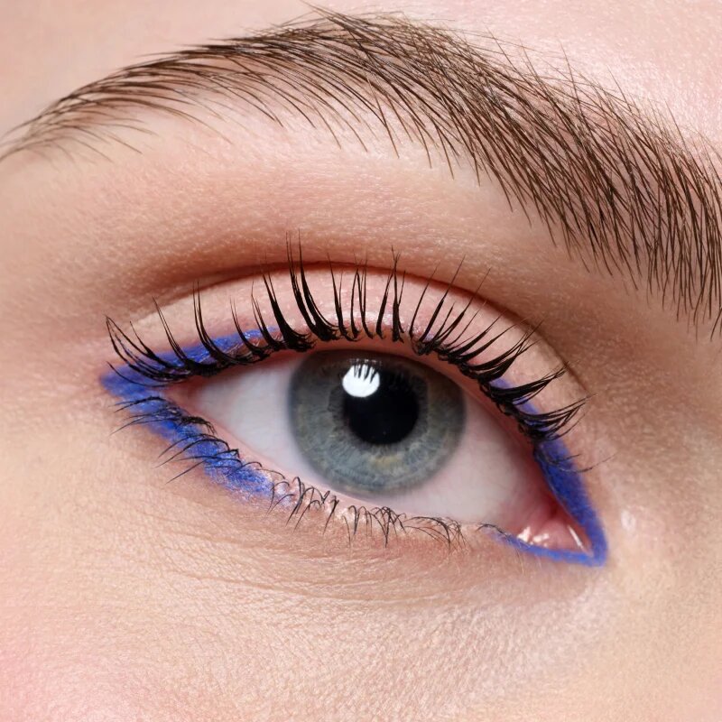 Catrice Velvet Glide creion dermatograf waterproof cu efect matifiant culoare 050 Blue Pulse 1.4 g