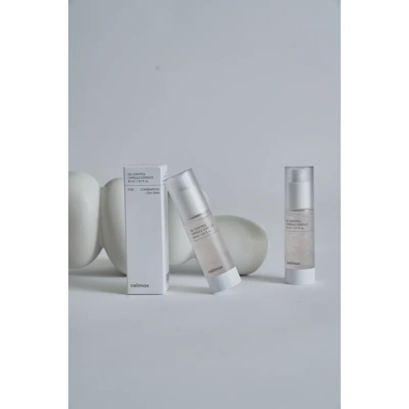 celimax Oil Control Capsule Essence esență cu efect iluminator pentru ten gras si problematic 30 ml