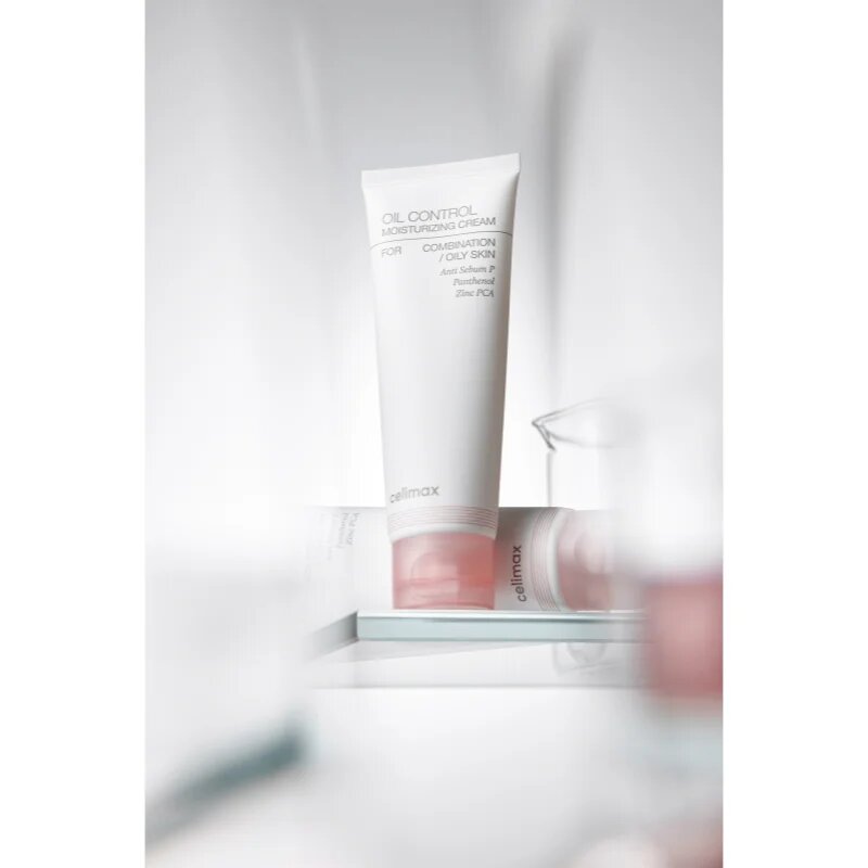 celimax Oil Control Moisturizing Cream crema nutritiva pentru reglarea cantitatii de sebum. 80 ml