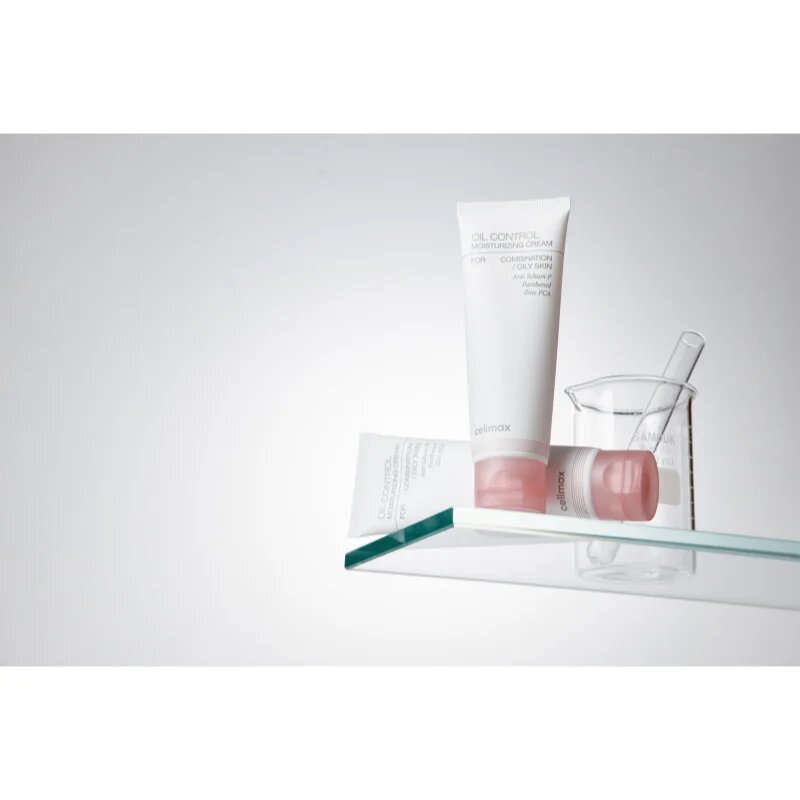 celimax Oil Control Moisturizing Cream crema nutritiva pentru reglarea cantitatii de sebum. 80 ml