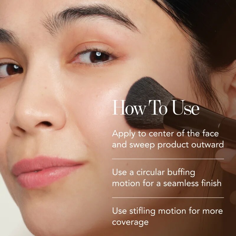 Chantecaille Blend and Smooth Brush pensulă medie pentru produse lichide cremoase și pudrate 1 ml