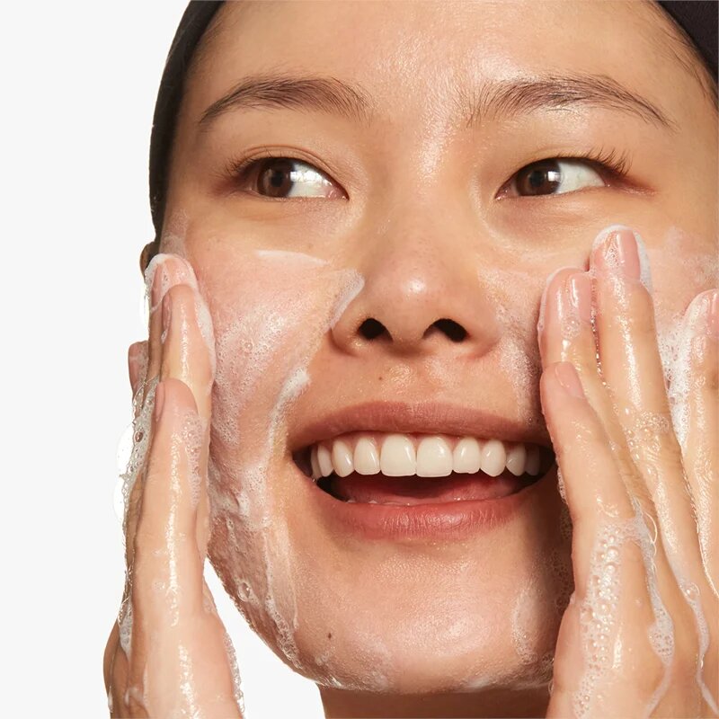 Clinique All About Clean™ 2-in-1 Cleansing + Exfoliating Jelly gel exfoliant de curatare 150 ml