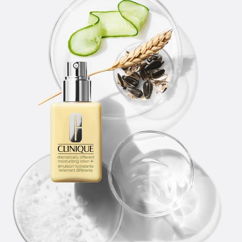 Clinique Dramatically Different™ Moisturizing Lotion SPF50 crema de fata hidratanta SPF 50 50 ml