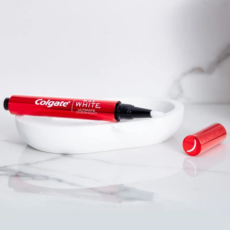Colgate Max White Overnight baton pentru albire 2.5 ml