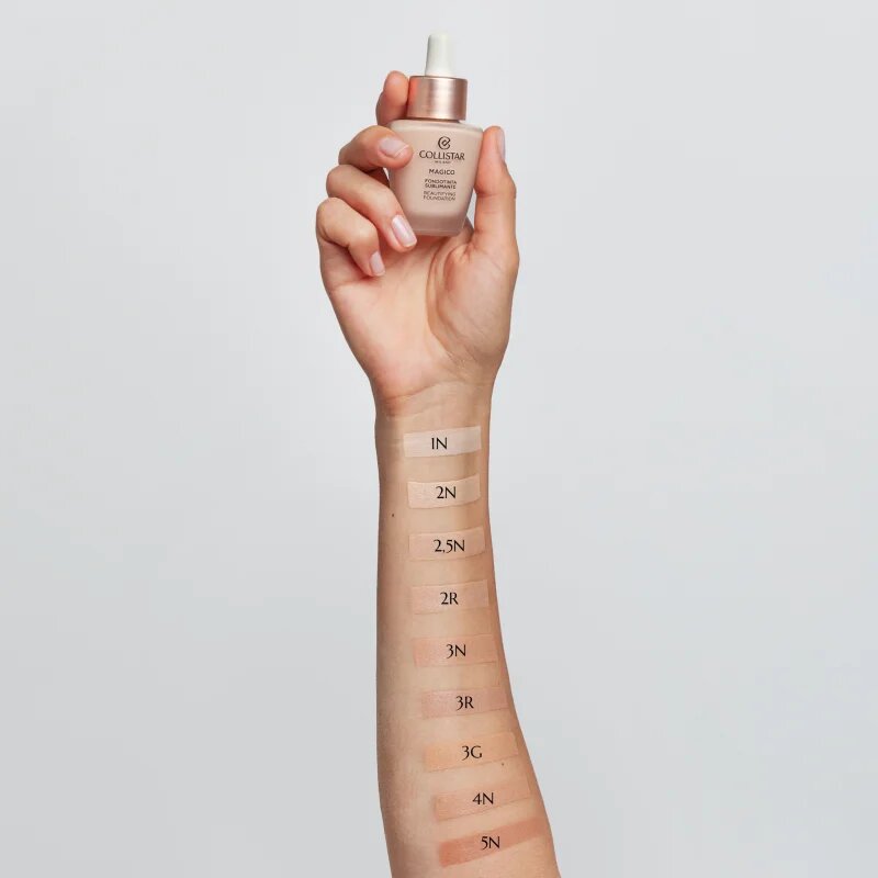 Collistar MAGICO Beautifying Foundation machiaj matifiant de lungă durată rezistent la apa culoare 5N - Ambra 30 ml