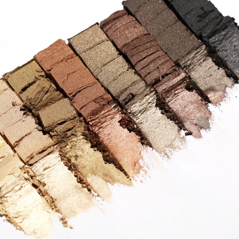 Color WOW Root Cover Up corector pentru acoperirea firelor carunte de par culoare Dark Brown 21 g