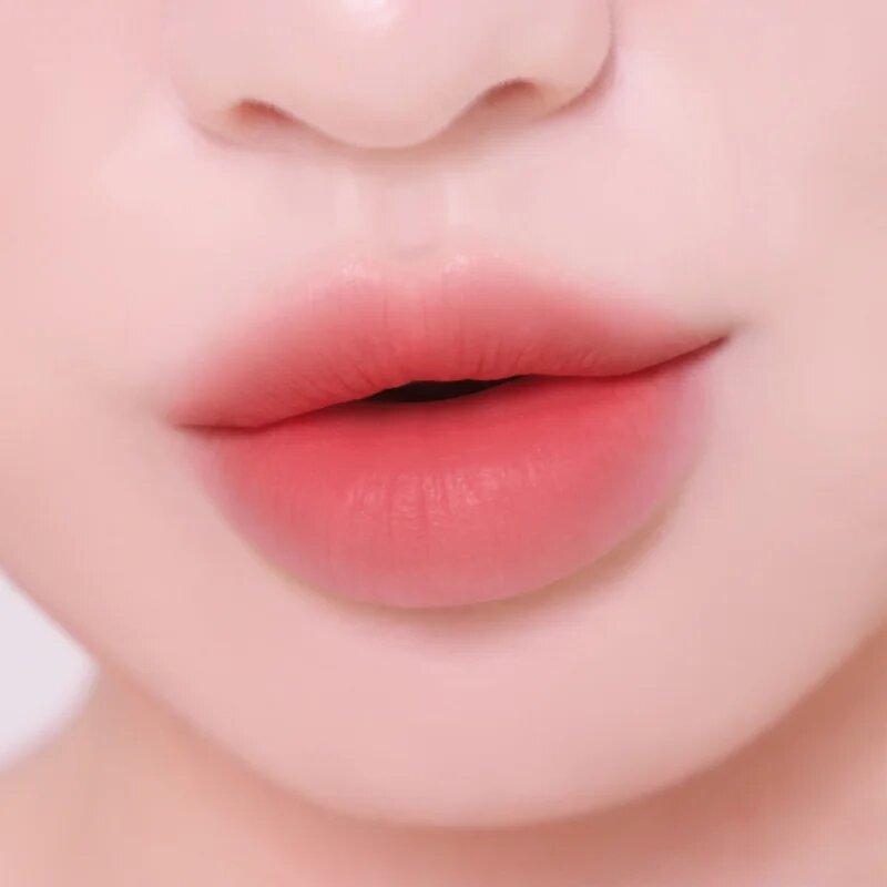 Colorgram Nude Blur Tint Ruj mat cu efect de hidratare culoare 04 Coral Lit 5 g