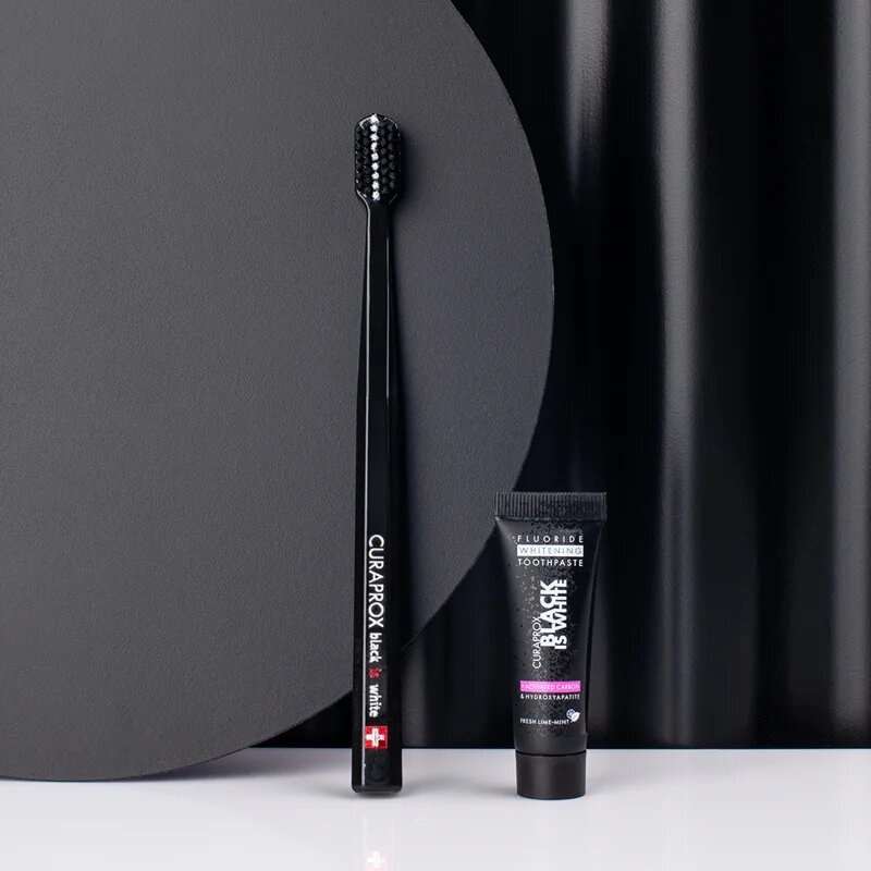 Curaprox Black is White set pentru îngrijirea dentară