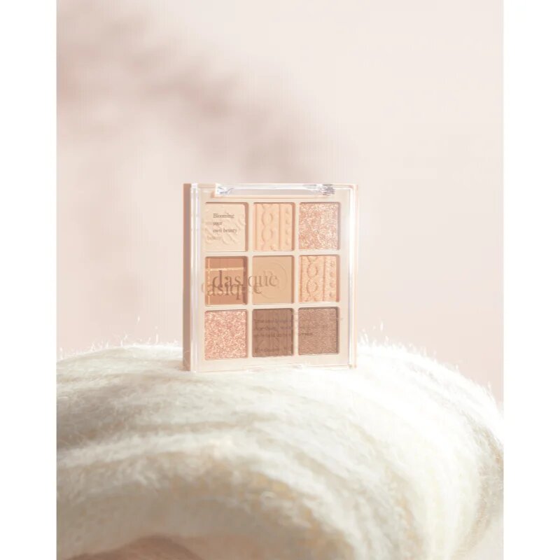 Dasique Eye Shadow Palette paletă cu farduri de ochi culoare 15 Beige Knit 7 g