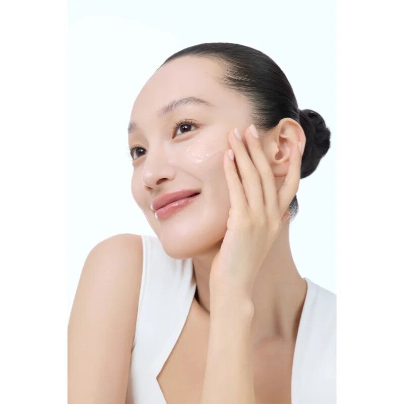 Dear Klairs Freshly Juiced Vitamin Essence Toner apa tonica fina faciala pentru luminozitate si hidratare 180 ml