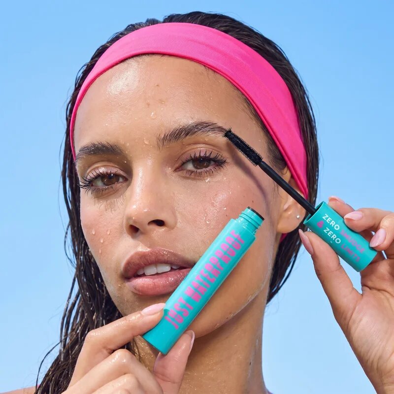 Dermacol Just Mascara mascara rezistent la apă ce oferă volum 12.5 ml