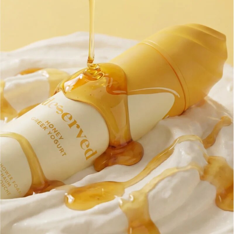 DESERVED Whipped Shower Foam Honey Greek Yogurt spumă pentru duș pentru corp 250 ml