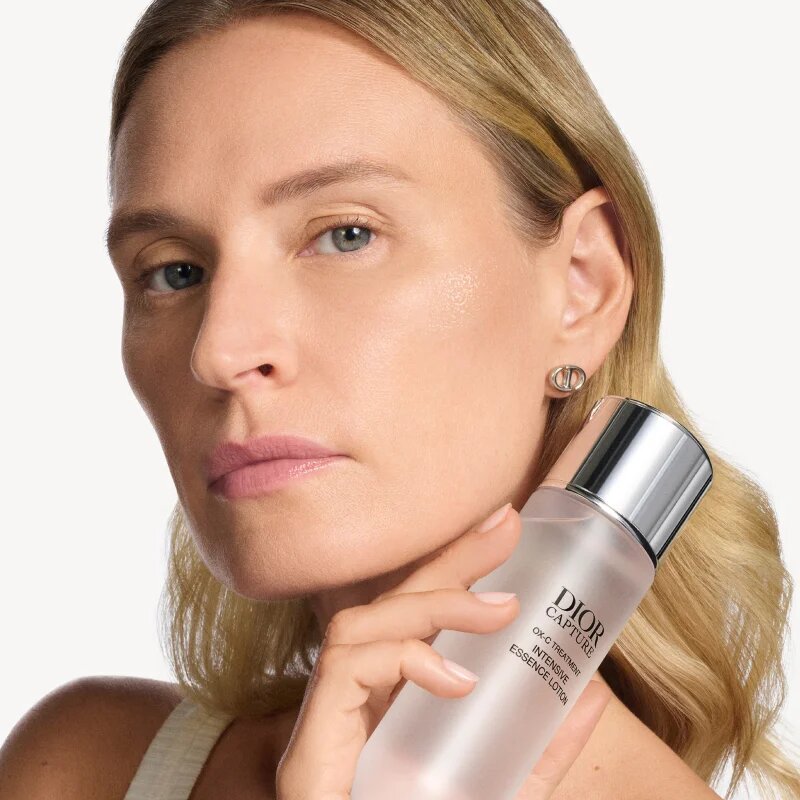 DIOR Capture Intensive Essence Lotion Corecție anti-îmbătrânire de înaltă performanță 175 ml