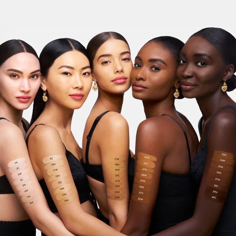 Dolce&Gabbana Flawless Everlast Foundation spray cu efect de lunga durata ce fixeaza machiajul SPF 20 culoare 23W Medium 27 ml