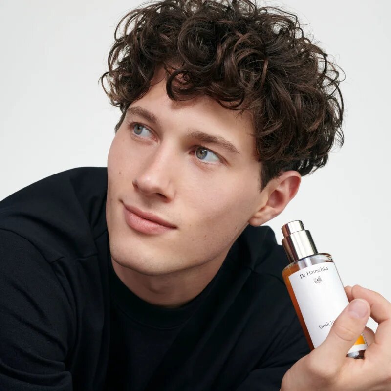 Dr. Hauschka Clenasing And Tonization Facial Toner Lotiune tonica sub forma de spray pentru fata pentru piele normala si uscata 100 ml