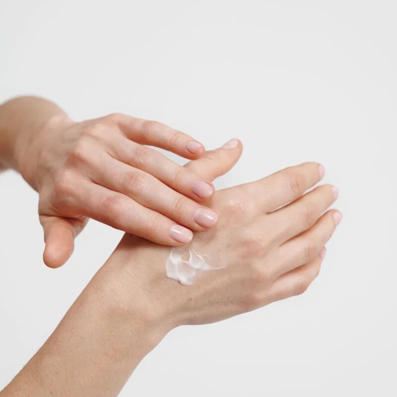 Dr. Hauschka Regeneration Hand Cream crema regeneratoare de maini 50 ml