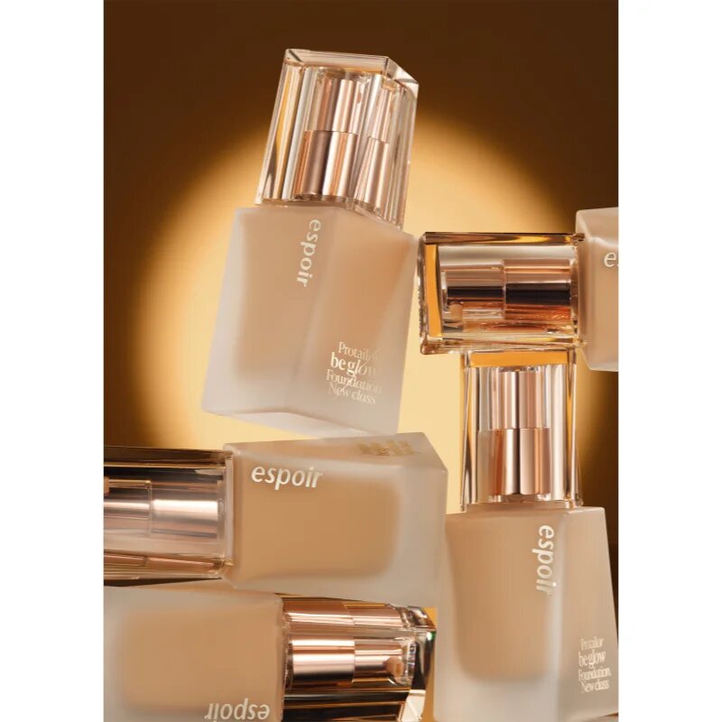 espoir Pro Tailor Foundation Be Glow make up hidratant pentru o piele mai luminoasa culoare 22 Petal 30 g