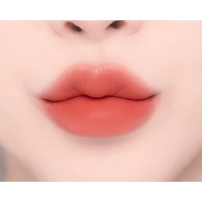 espoir The Sleek Lipstick Cream Matte ruj crema cu efect matifiant culoare Eve 0.9 g
