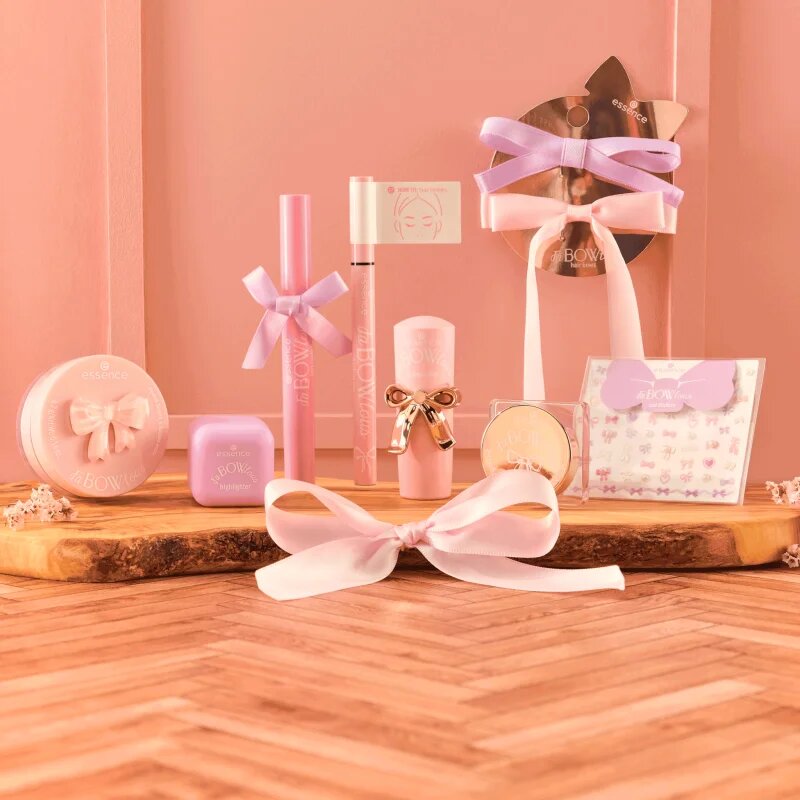essence FaBOWlous panglică pentru păr 01 Put A Bow On It! 2 buc