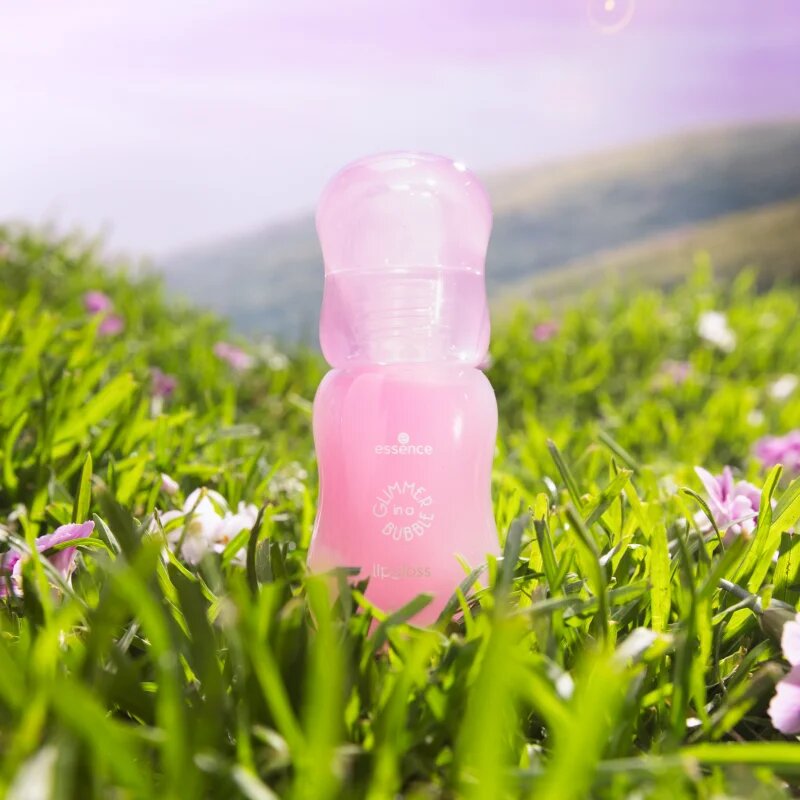 essence GLIMMER IN A BUBBLE lip gloss culoare 01 Born To Glimmer 3.5 ml