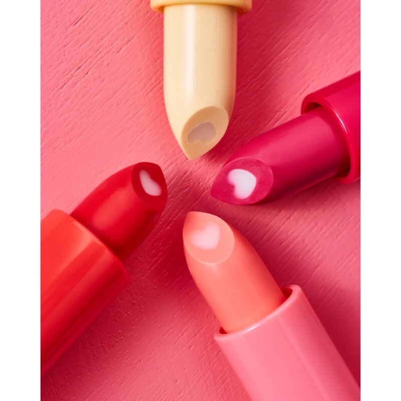 essence HEART CORE balsam de buze culoare 04 Lemon 3 g