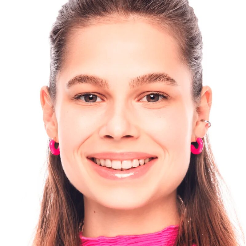 essence Mattifying pudra compacta cu efect matifiant culoare 04 Perfect beige 12 g